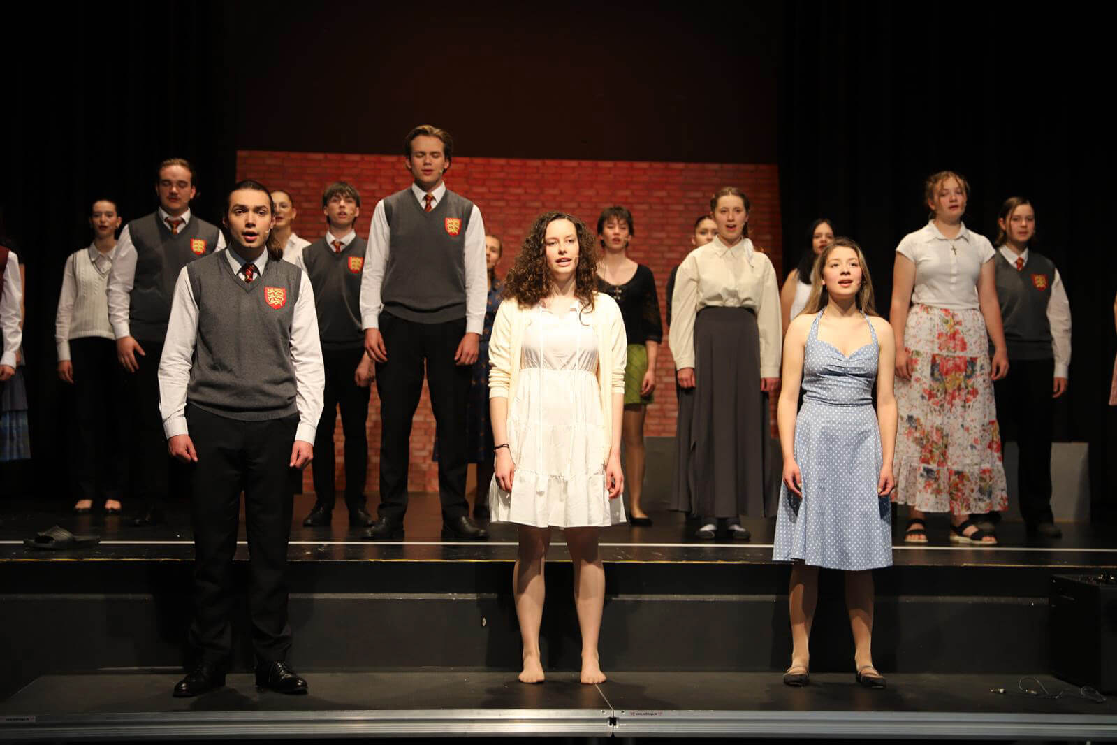 Schlusspose Song Finale